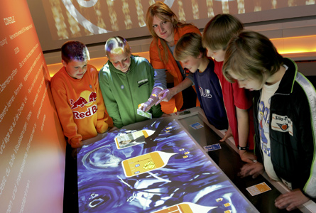 CE_2005_u19exhib_007_g