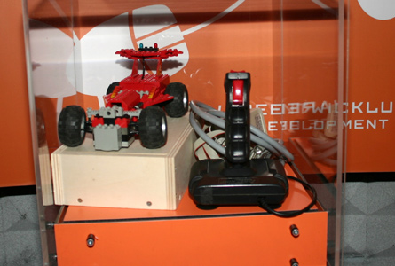 CE_2005_u19exhib_012_g